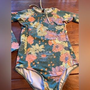 NWOT Seea Girls Size 14 long sleeve swimsuit